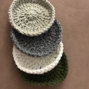 Elegant Crochet Coaster Set - White, Gray, Green